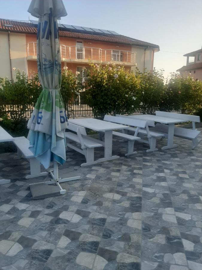 Family Hotel Coral Sosopol Exterior foto