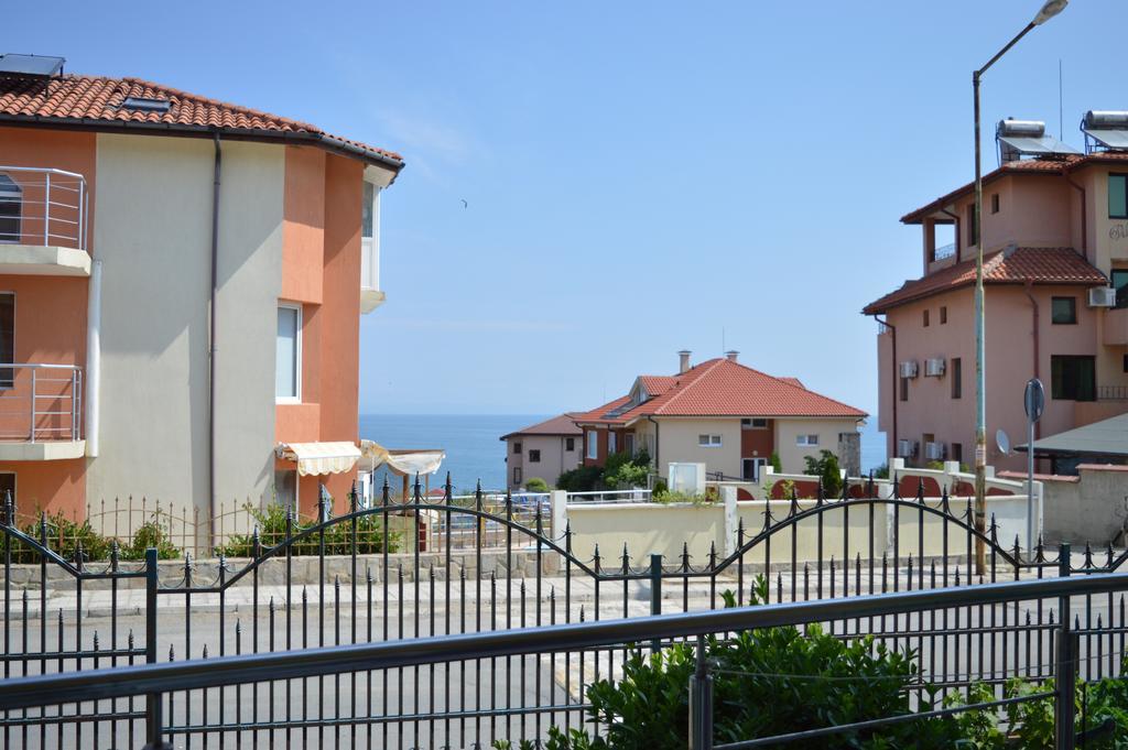 Family Hotel Coral Sosopol Exterior foto