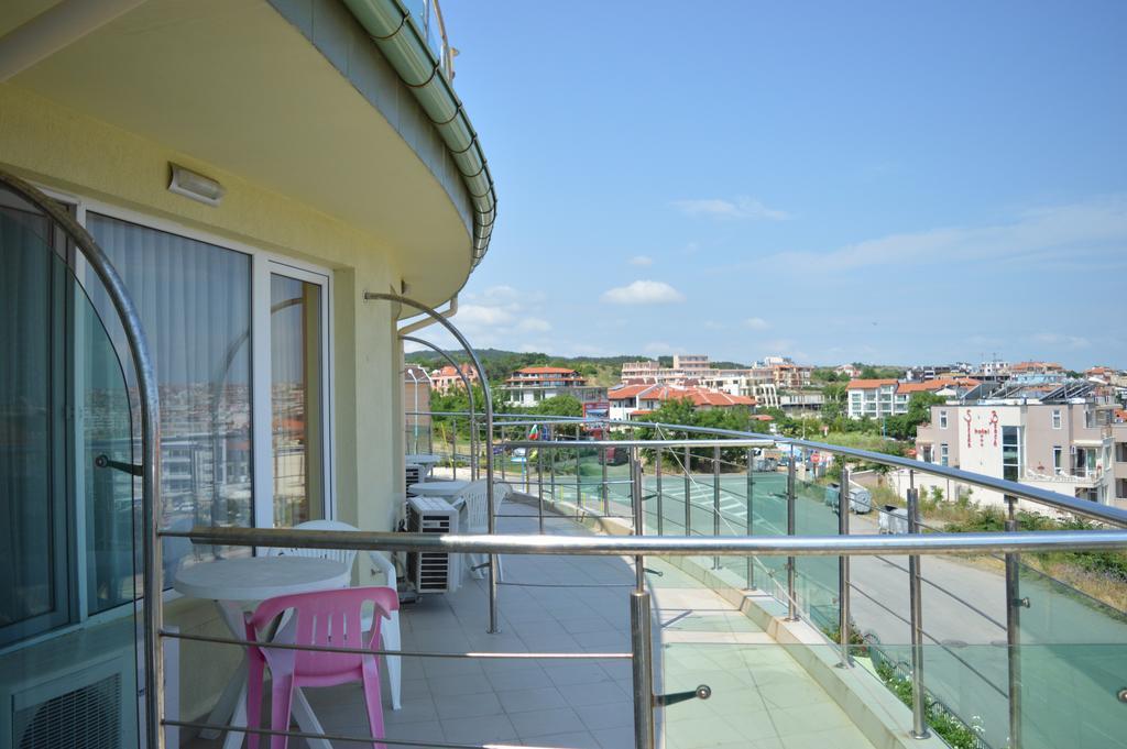 Family Hotel Coral Sosopol Exterior foto