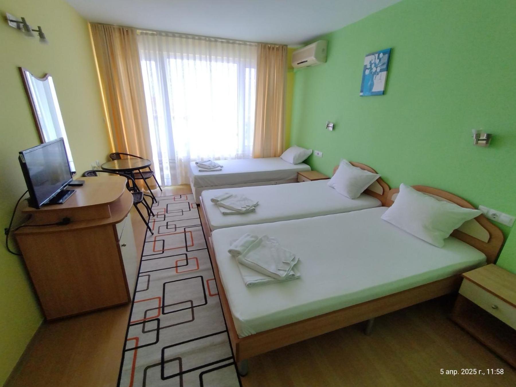 Family Hotel Coral Sosopol Exterior foto
