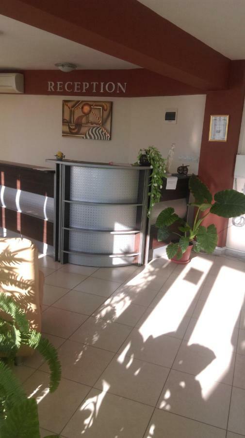 Family Hotel Coral Sosopol Exterior foto
